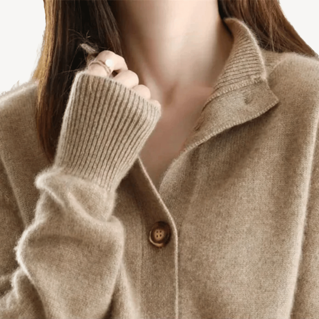 Stickad tröja i kashmirblandning med knappar | Edurano - Edurano